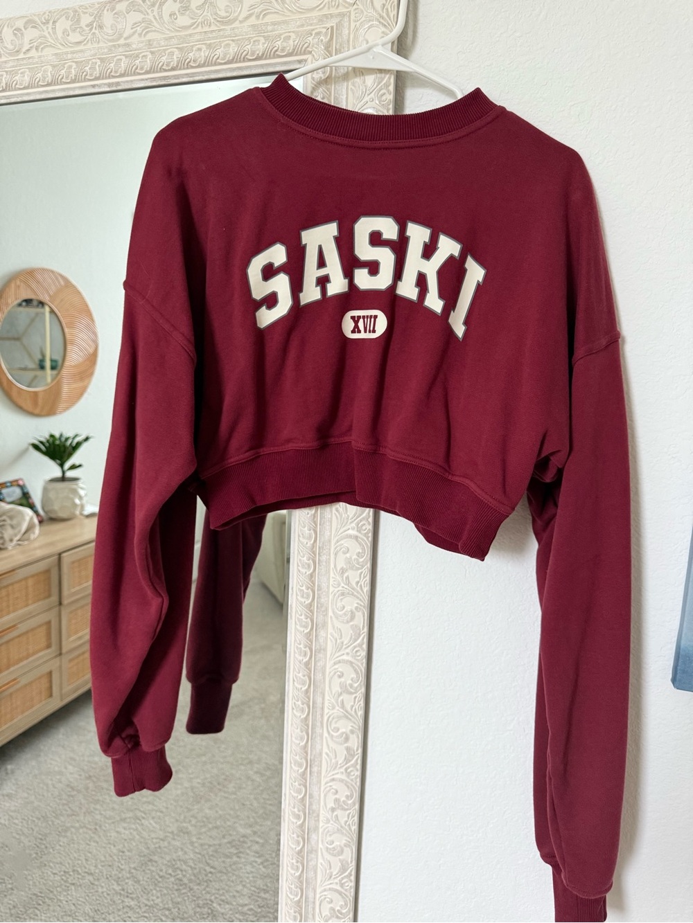 Saski collection burgundy sweatshirt